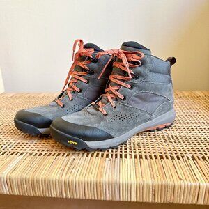 Danner Inquire Mid Hiking Boots Dark Gray / Salmon Like New!